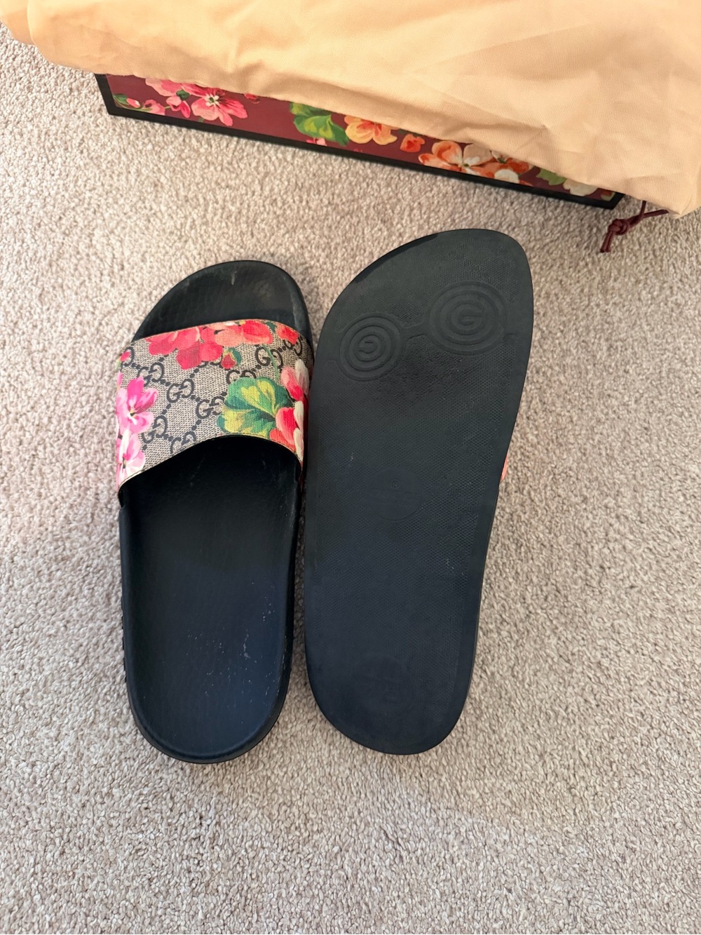 Gucci Bloom Slides – EU Size 38 US size 8 - Picture 2 of 9